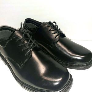 Men's dress shoes